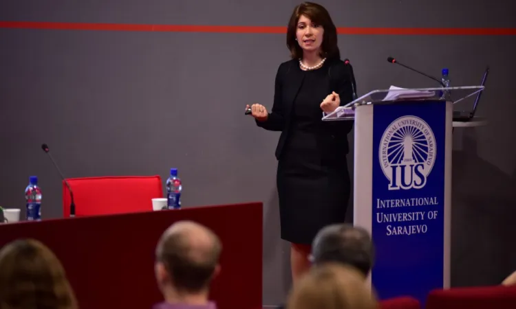 Kanita Karađuzović-Hadžiabdić Doktora Tezini başarıyla savundu