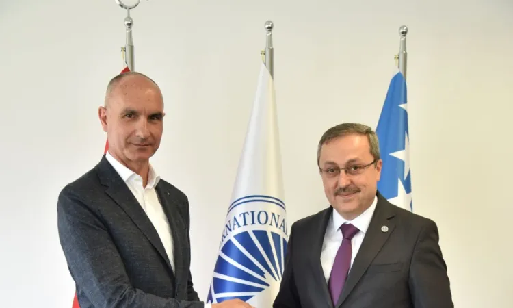 IUS and MIBO Komunikacije Sign MoU Linking IT Industry with Academia